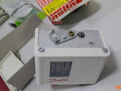 Danfoss/丹佛斯控制器KP系列060-1171、060-1173、060-1264、MP54  060B0169
