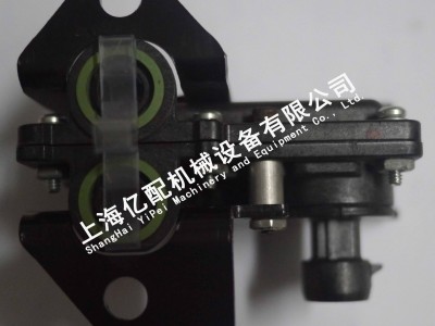 1089057543阿特拉斯空压机传感器 阿特拉斯压差传感器 螺杆式压缩机 传感器 空气压缩机调节器 油气分离器