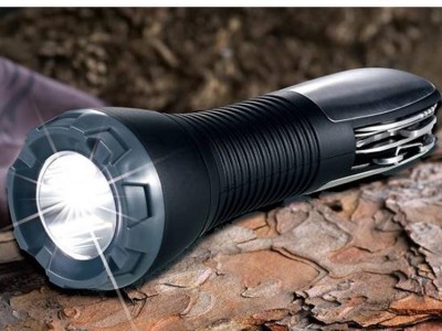 移动便携多功能户外应急照明LED手电筒