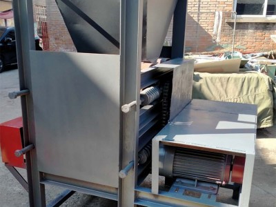 富德各种型号家用小型挤扁机多功能粮食压扁机燕麦粮食对辊式挤扁机照明电黄豆挤扁机豆子碾扁机