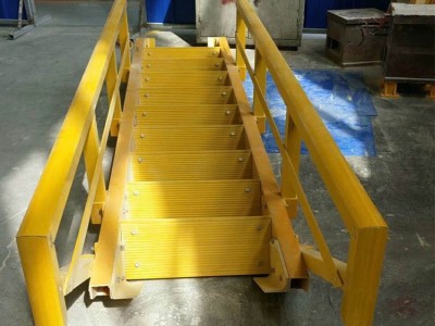 银川玻璃钢爬梯  FRP绝缘梯 高强度电工梯  玻璃钢爬梯 玻璃钢爬梯安装