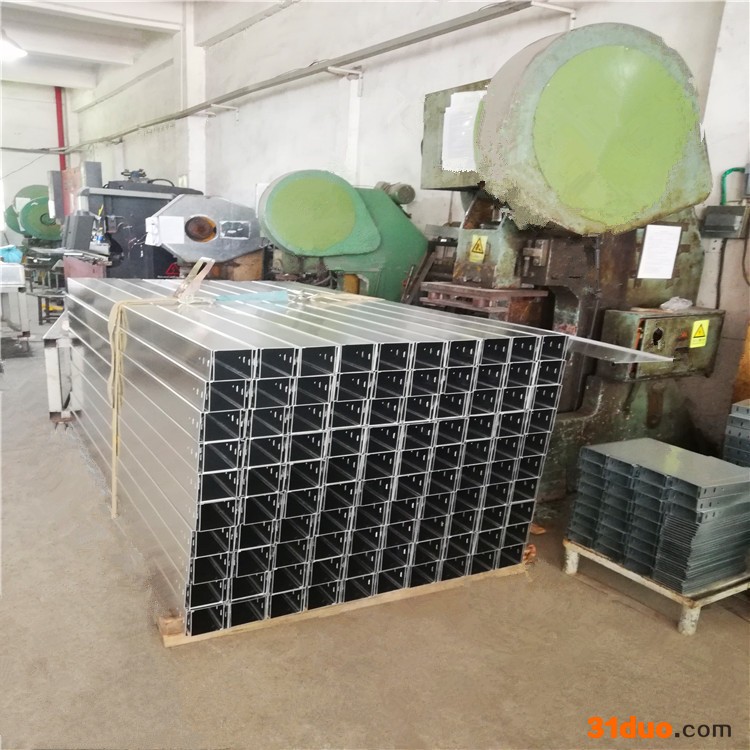 红兴品牌电工电气电缆桥架 防火桥架 工业镀锌钢制电缆桥架 镀锌钢板桥架 防火热镀锌槽式桥架 不锈钢桥架100*100