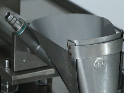 江丰液体背封自动包装机  护肤品 口服液包装机 碳酸饮料 洗发水 包装机