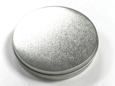 外贸精工爽身费清洁粉包装盒鱼子盒化妆品护肤品铁盒金属环保圆盒