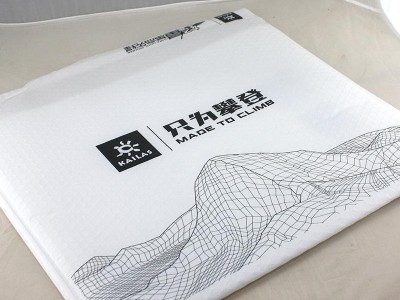 白色珠光膜气泡信封袋物流快递电商服装泡沫包装袋汽泡袋