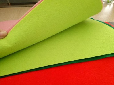 厂家供应 **1-2mm电商拍照纯色背景毛毡布 摄影背景针刺无纺布 黑白工业化纤毡