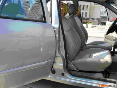 真皮座椅磨损，真皮方向盘修复，汽车真皮座椅划痕修复，烟头把真皮座椅烫了，宝马真皮座椅磨损修复，真皮沙发被烟头烫了维修