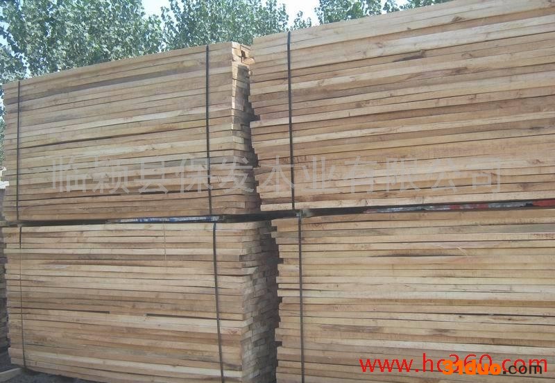 保发木业、白杨木烘干热压、量大价**优价廉是家具门板沙发上等选材