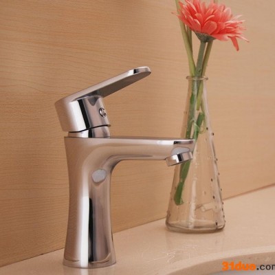 精密镀铬黄铜** 大量 不易褪色双联式混水**