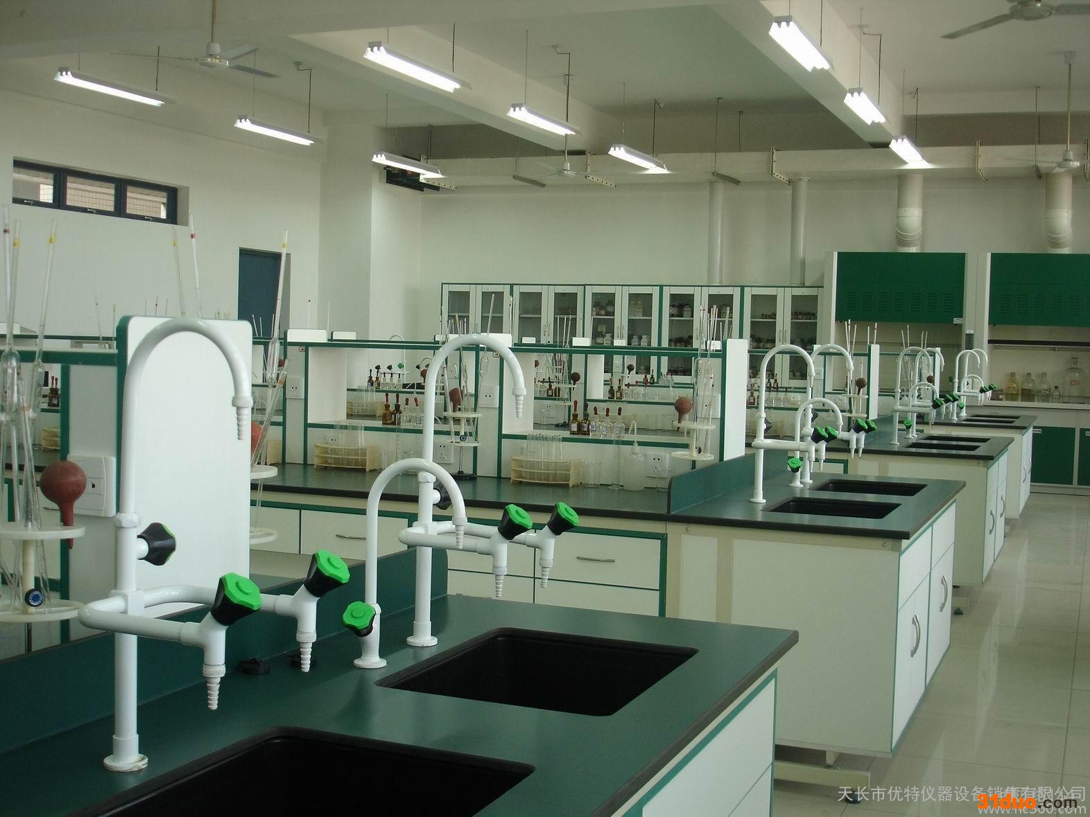 三联水嘴 三联水**