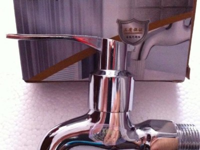 卫浴**水**   全铜水咀 快开沐浴**