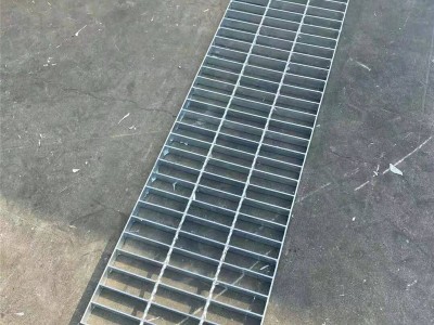 热浸锌扁铁钢格板-云磊防护围栏钢格板-东莞建筑建材用钢格板