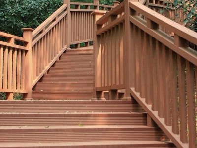 亦彩木  户外护栏 河道护栏 景区护栏  栅栏定制 木塑栅栏定制 户外环保建材** 品质保证