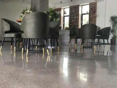 宏鑫达耐磨建材  固化剂