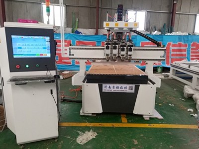 名扬专业生产 板式家具开料机 数控木工开料机价格优惠