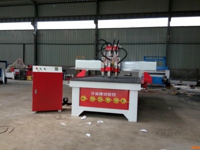 重庆开料机直销，三工序自动换刀，板式家具雕刻加工，上门培训