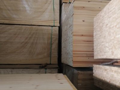 家具板杉木板批发 杉木拼板批发 不开层不起泡