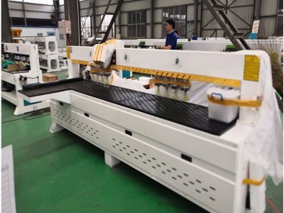 厂家让利直销侧孔机 木工数控打孔机 全自动板材家具板侧孔机