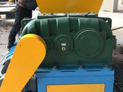 复合式破碎机旧家具撕碎机 可定制