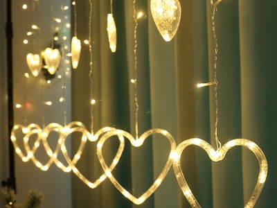厂家批发爆款LED彩灯爱心冰条灯室内房间窗帘少女浪漫INS装饰灯串