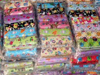 《免费打样》笔袋 皮革笔袋 pu笔袋 pvc笔袋 卡通笔袋 学生礼品