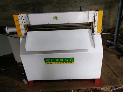 箱包皮革剪切机 单面压花纵切机 荔枝纹皮革分条机