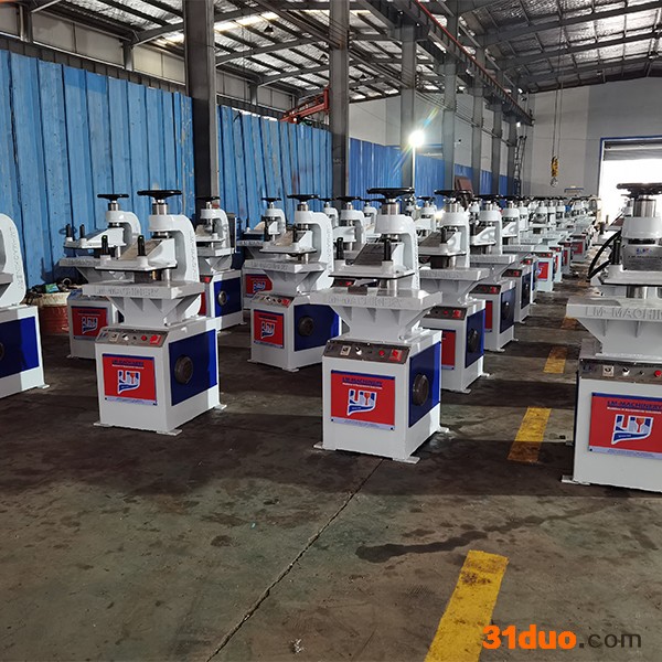 【富美特】江苏液压摇臂裁断机 皮革摇臂下料机  液压摇臂式裁断机厂家定制  鞋类手套帽子裁断机直销