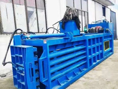 新款塑料布卧式液压打包机 160吨塑料薄膜打包机 皮革下脚料压块机质量保证