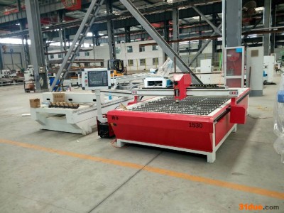 供应窗帘布料自动送料激光切割机 服装皮革镂空台式等离子切割机