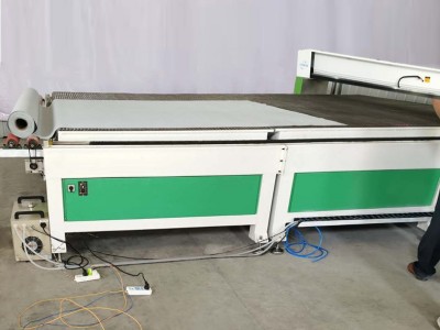 新款深雅 3040 智能激光裁切机 窗帘智能裁剪机 皮革纺织窗帘服装行业裁剪机 定制 **