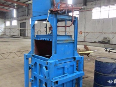 矿泉水压缩打包机价 家用皮革料立式打包机 液压保温棉打包机