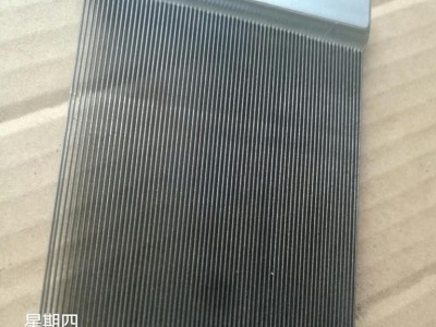 本厂家常年生产**钢筘，  不锈钢筘和各类钢筘辅材。 纺织器材