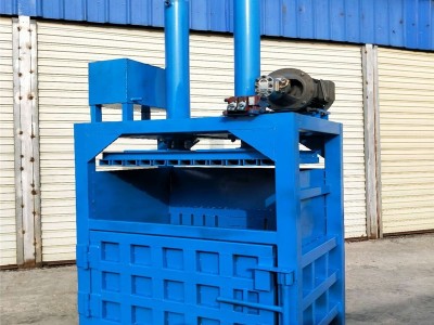 自动新型牧草打包机 各种型号废品服装打包机 纺织业边角料打包