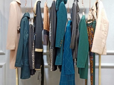 新款娜尔思品牌折扣女装分份 娜尔思服饰折扣店特价直批