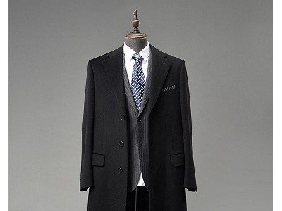 禾珈服饰呢大衣 特型服装定制  大衣  羊绒大衣  羊绒大衣手工定制