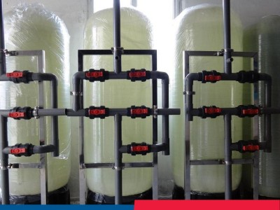 制衣厂软水设备 纺织厂水处理设备 山西煤矿过滤水软化设备 太原除垢软化水设备