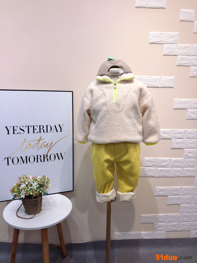 广州米尼服饰童装库存尾货折扣批发加盟紫邻品牌童装批发拿货