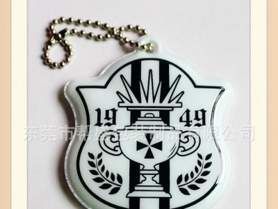 厂家低价出售PVC塑胶吊牌 服饰箱包吊牌 服装商标吊牌 量大包邮