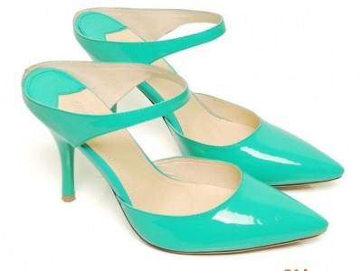 **女鞋厂，看图片样板做服饰婚鞋货源，实力开发打板女鞋