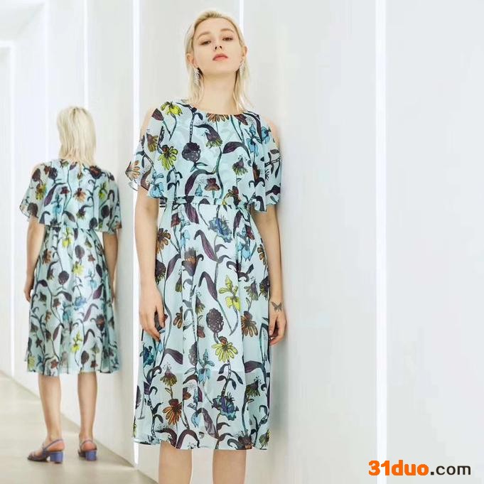 涵意服饰女装店,涵意服饰女装实体店,涵意服饰加盟店 V领连衣裙