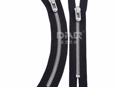 大器拉链DAQ品牌:鞋用拉链供应商,马靴金属拉链,箱包拉链,服饰金属拉链个性定制