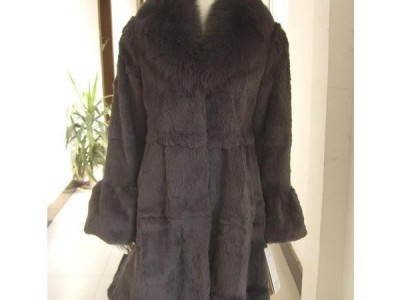 供应裘皮服饰