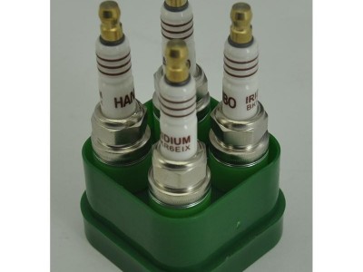 广州汽配城火花塞 HN100 汽车配件　电阻型　铂金火花塞　发动机汽车火花塞