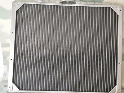 军哥汽配 原厂东风猛士EQ2050B军车越野车水箱散热器总成1301C21-001