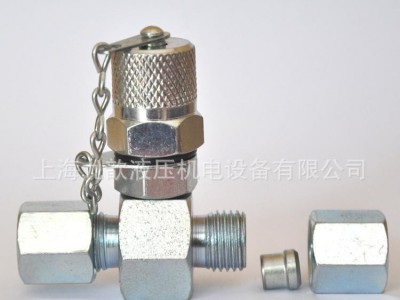 8L三通卡套三通接头汽配三一重工徐工配套