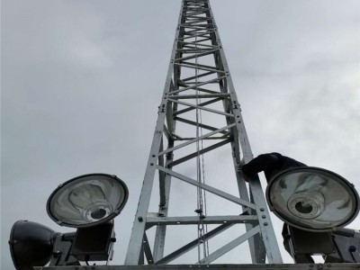 河北常通 投光灯塔定制 21.5米钢结构照明灯塔安装厂家