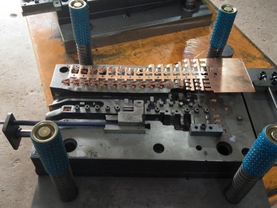 【文祥】LH-131开关铜件  五金连续冲压模具厂家欢迎来图来样定制