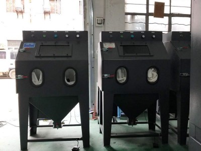 百鑫**五金翻新除锈手动喷砂机