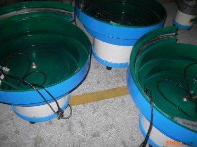 供应兴文五金振动盘  刮胡刀振动盘 全网 **