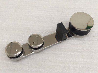 花键五金02A新品上市移门轨道滑轮玻璃门五金配件不锈钢吊轮